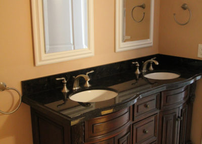 Carolyns Bathroom 9