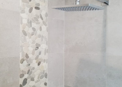 terri and karmen master bathroom 6